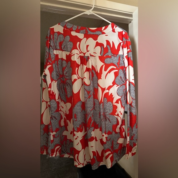 Colorful red and white blouse - Picture 2 of 7